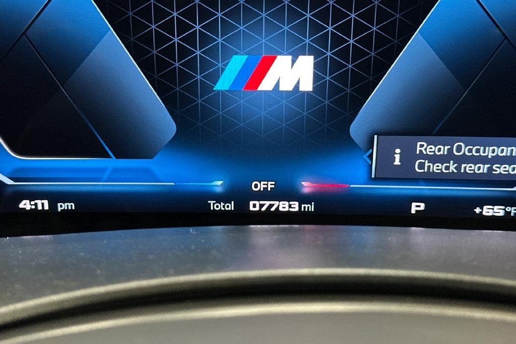 2025 BMW X7 M60i