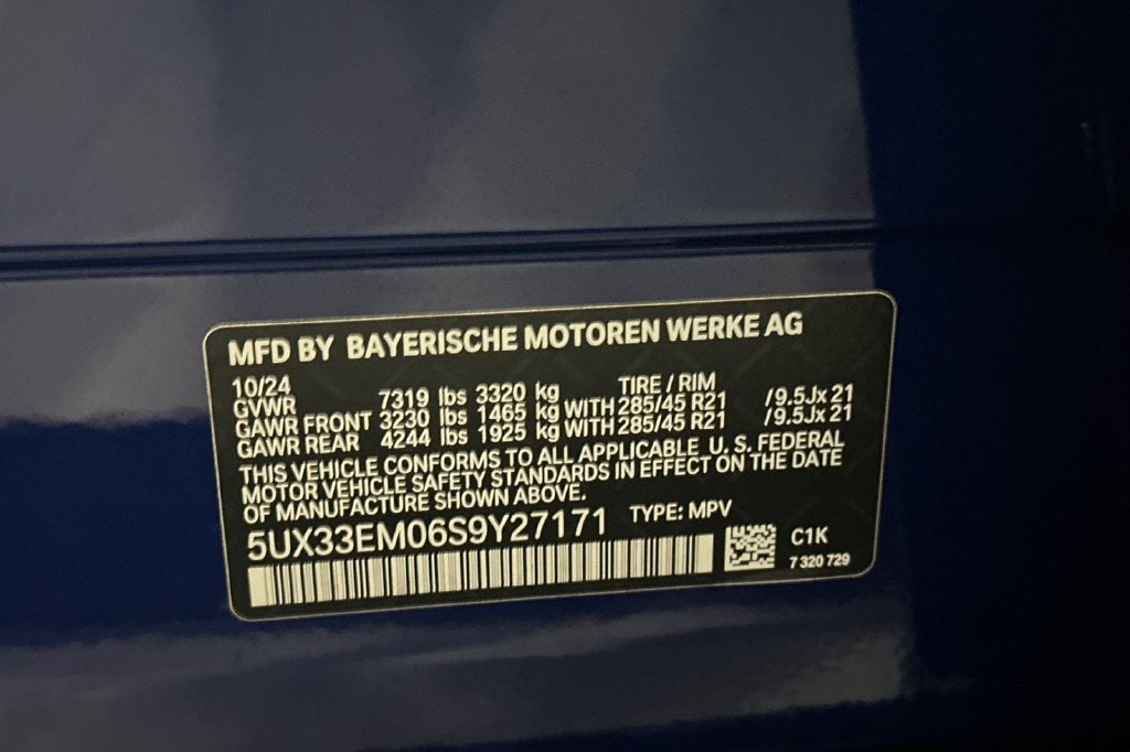 2025 BMW X7 M60i
