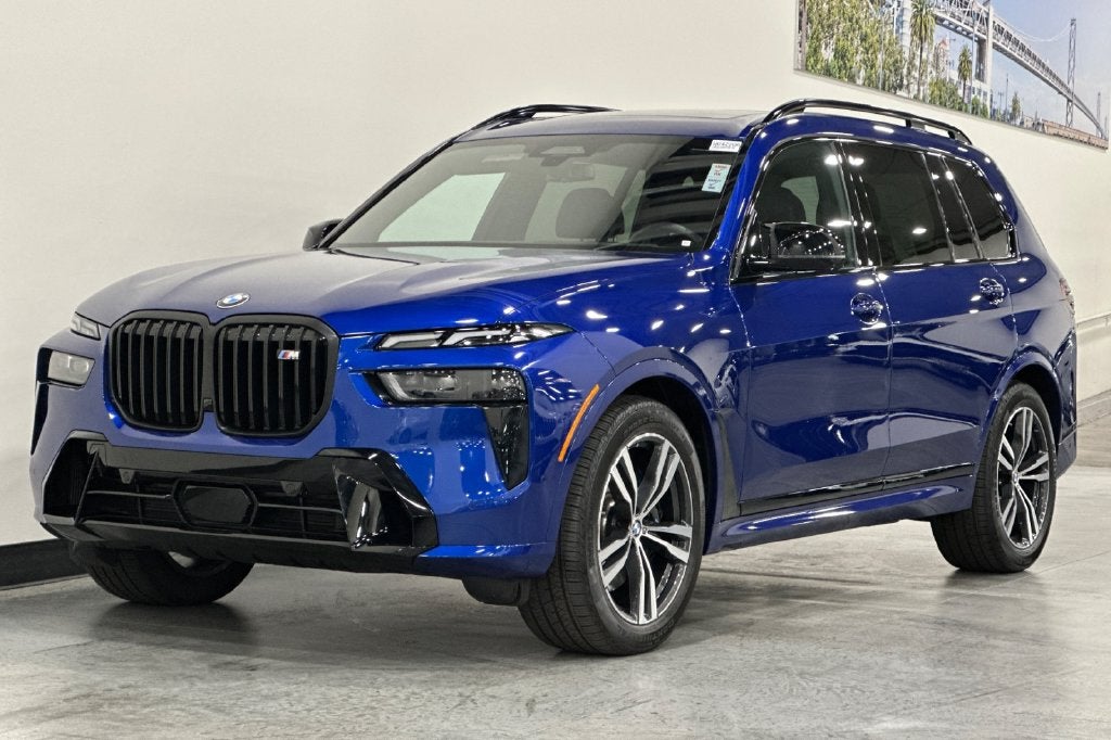 2025 BMW X7 M60i