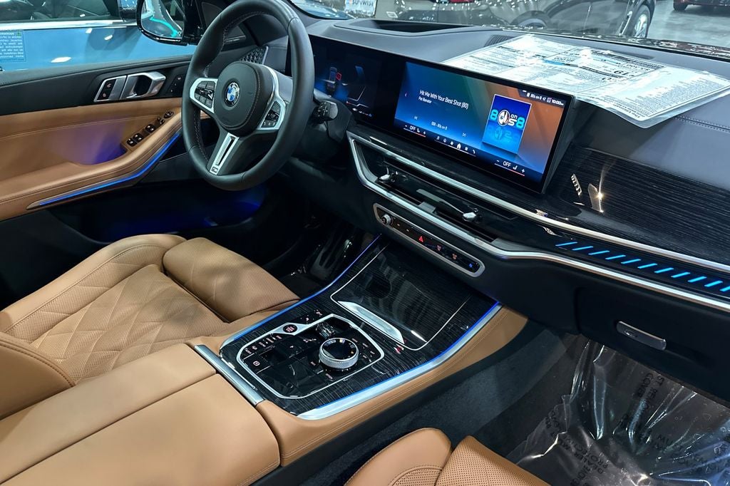 2026 BMW X5 M60i
