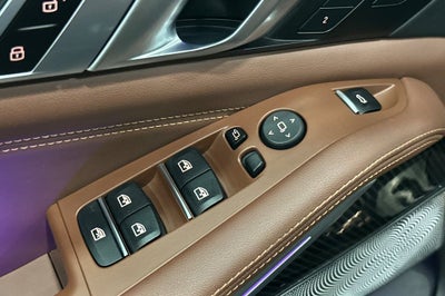 2024 BMW X5 M60i