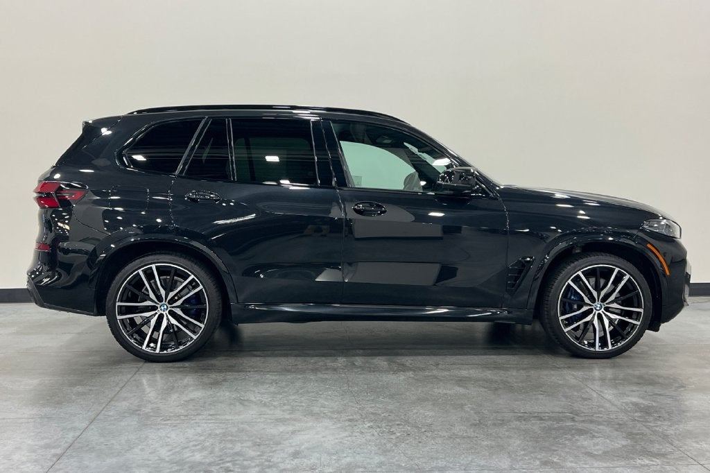 2024 BMW X5 M60i