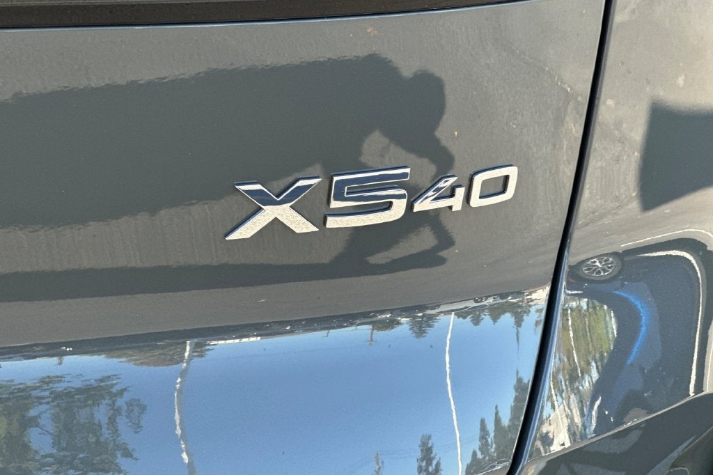 2027 BMW X5 40 xDrive