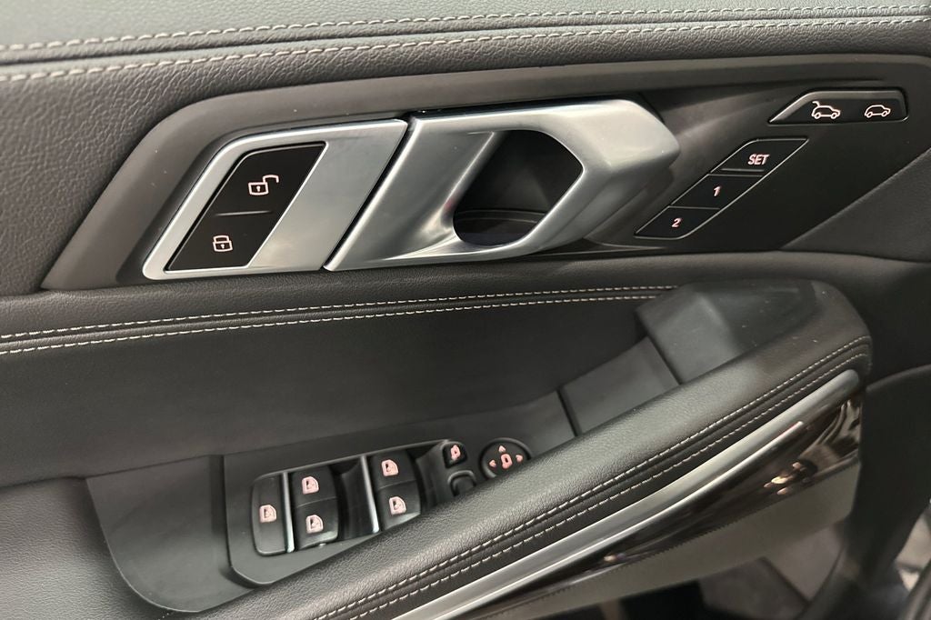 2023 BMW X6 xDrive40i
