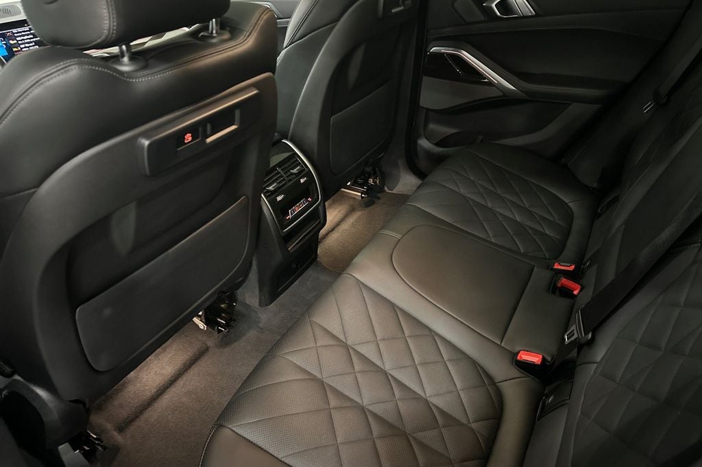 2023 BMW X6 xDrive40i