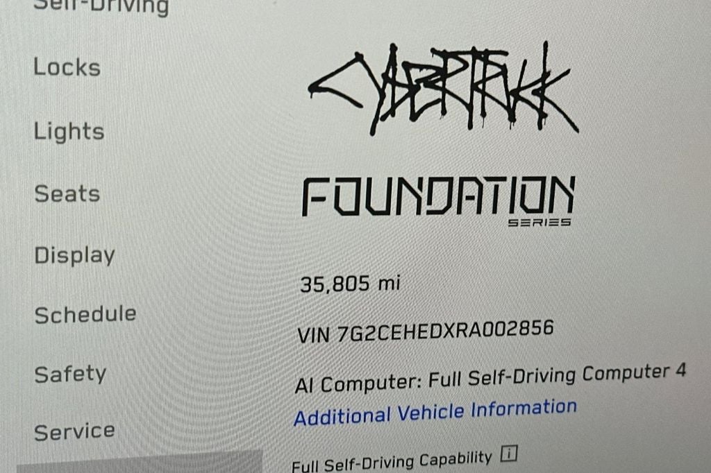 2024 Tesla Cybertruck Base