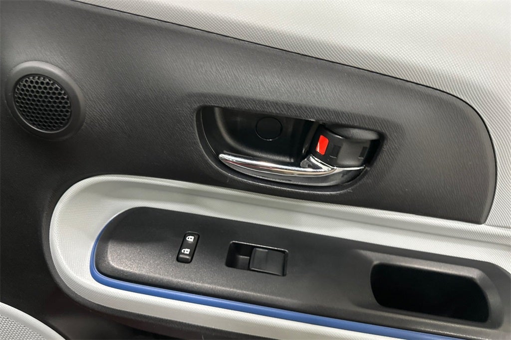 2013 Toyota Prius c Two