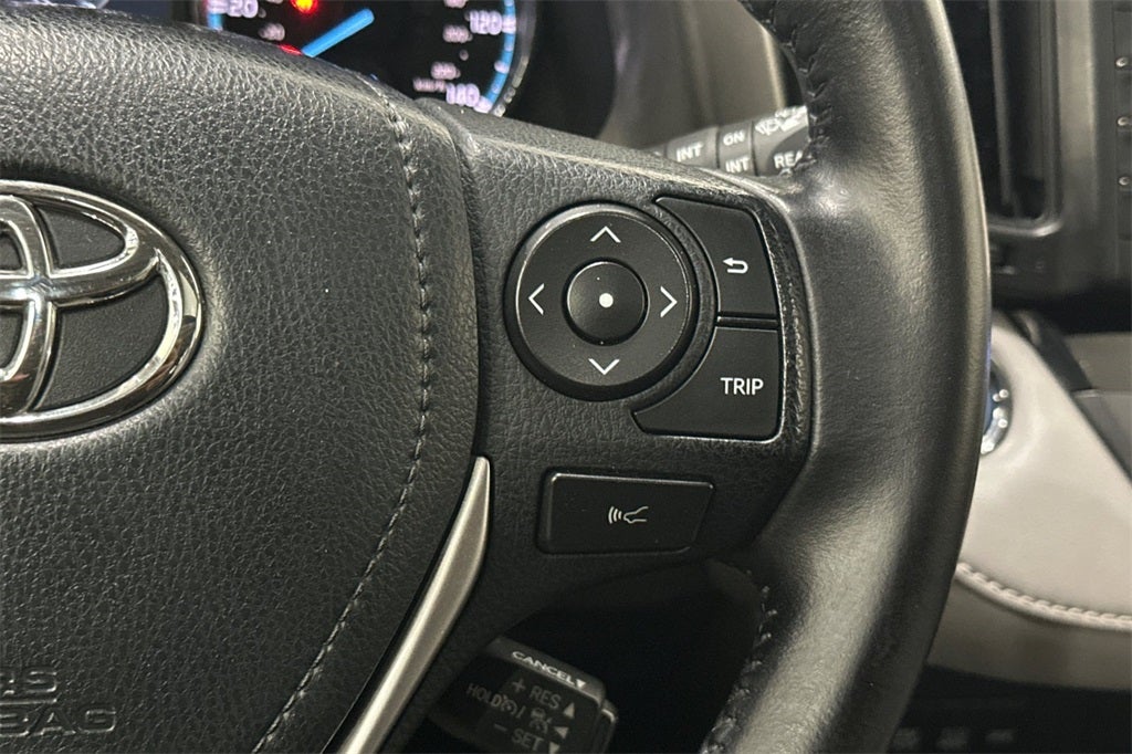 2017 Toyota RAV4 Hybrid XLE