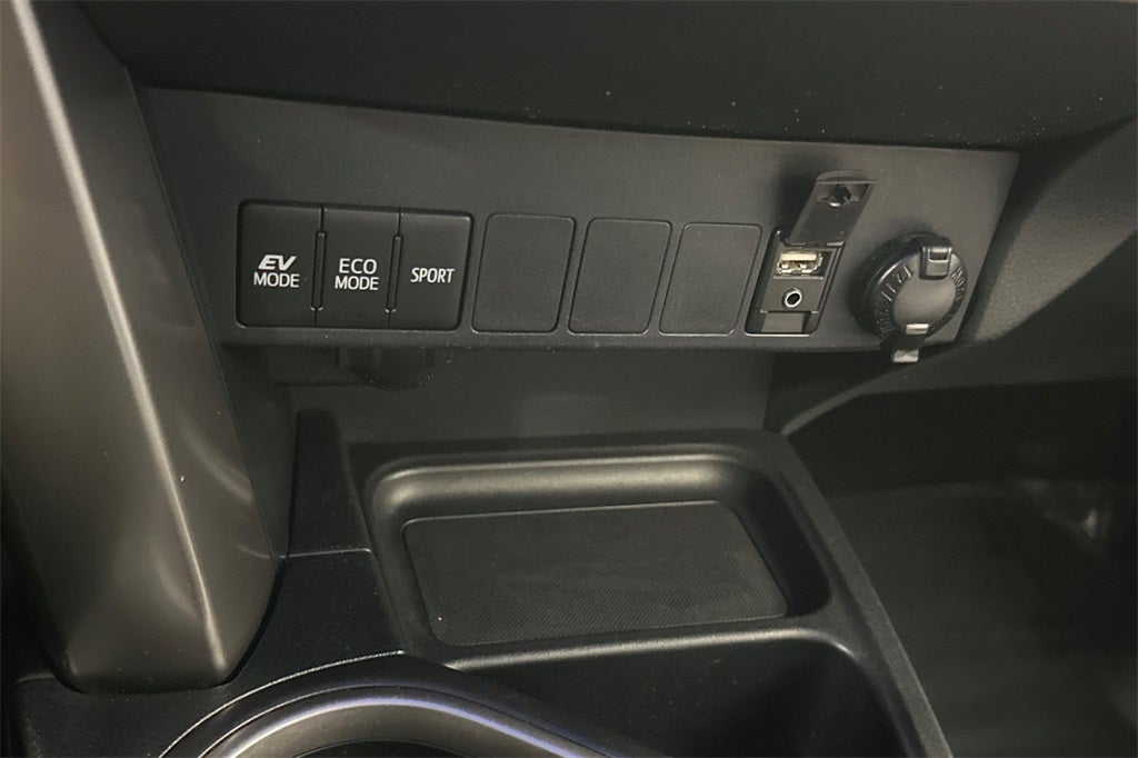 2017 Toyota RAV4 Hybrid XLE