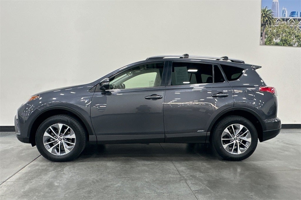 2017 Toyota RAV4 Hybrid XLE