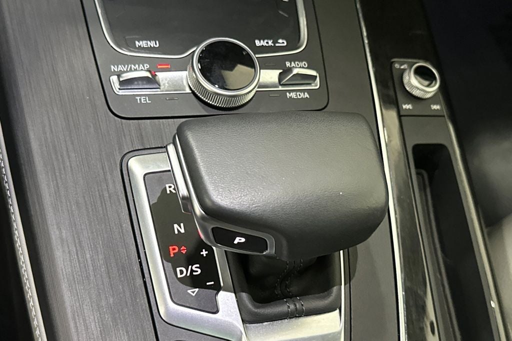 2020 Audi Q5 45 Premium Plus quattro