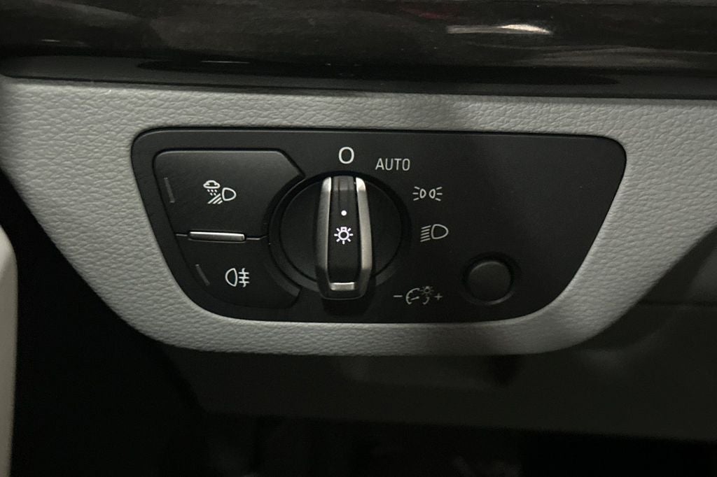 2020 Audi Q5 45 Premium Plus quattro