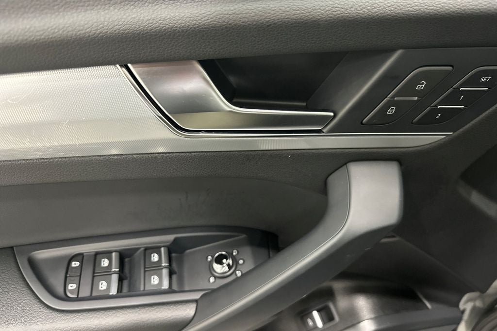 2024 Audi Q5 45 S line Premium quattro