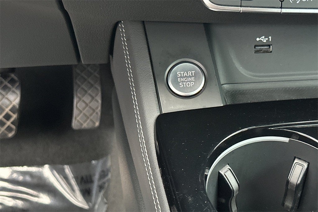 2024 Audi A4 45 S line Premium Plus quattro