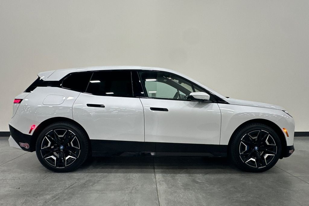 2024 BMW iX xDrive50