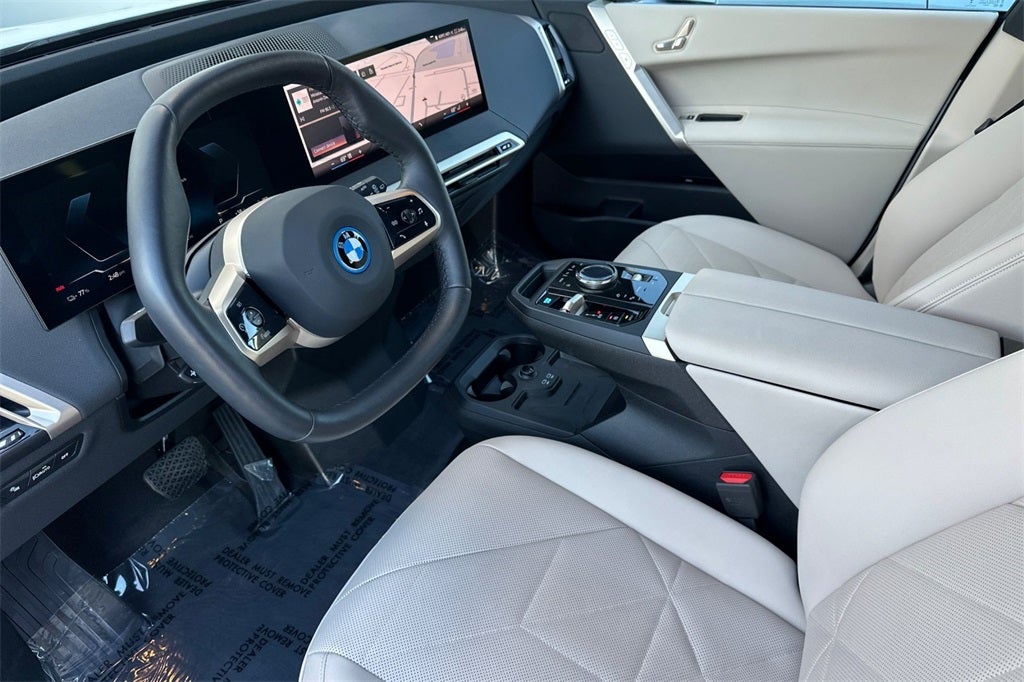 2025 BMW iX xDrive50