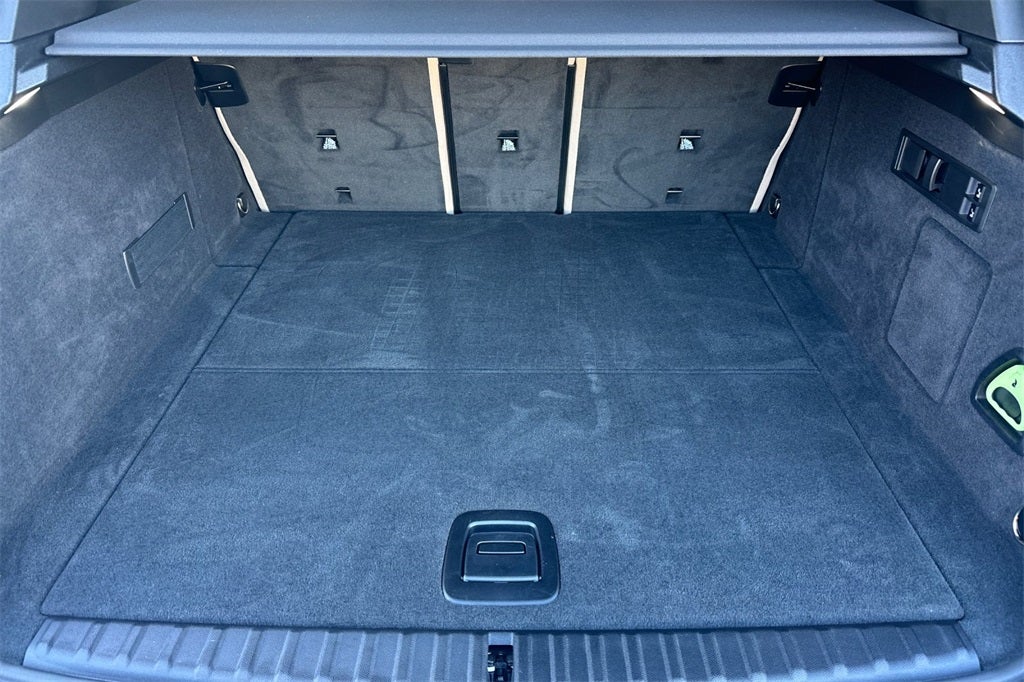 2025 BMW iX xDrive50