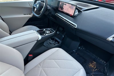 2025 BMW iX xDrive50