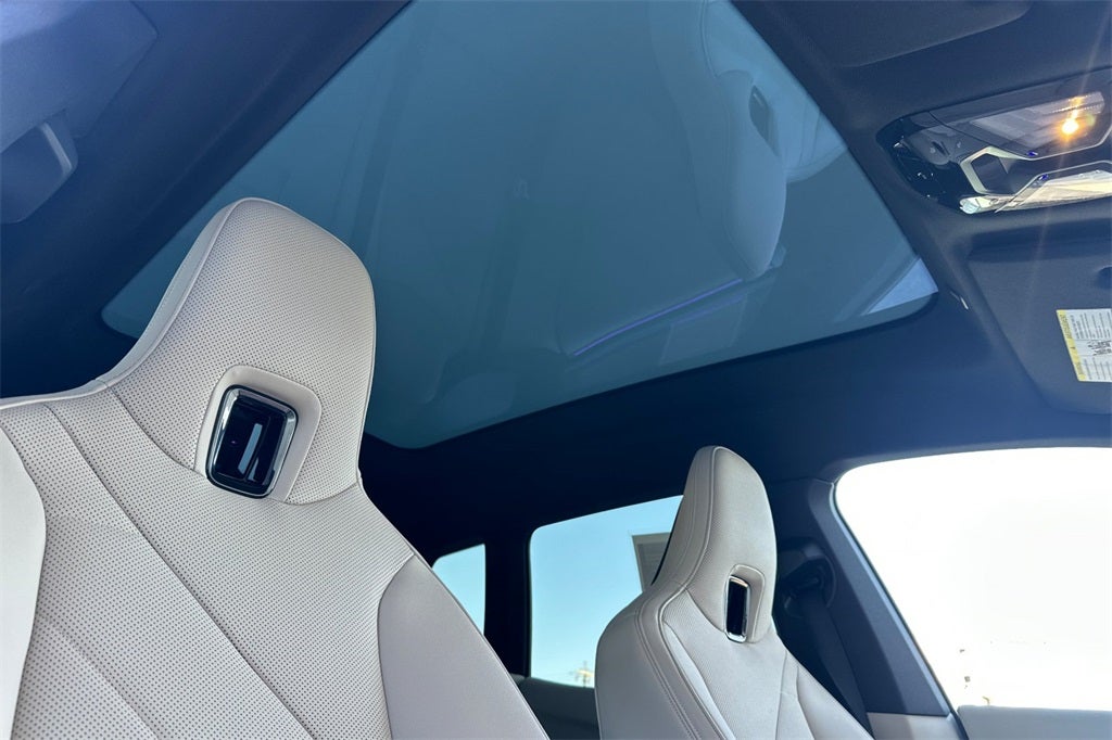 2025 BMW iX xDrive50