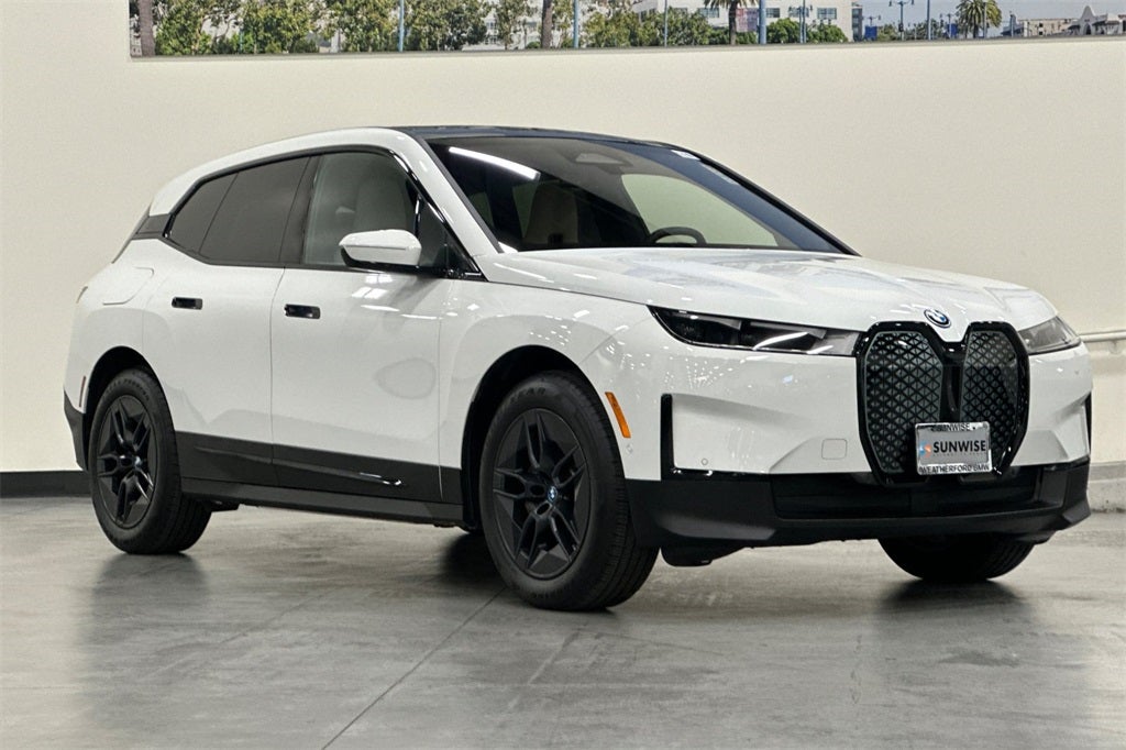 2025 BMW iX xDrive50