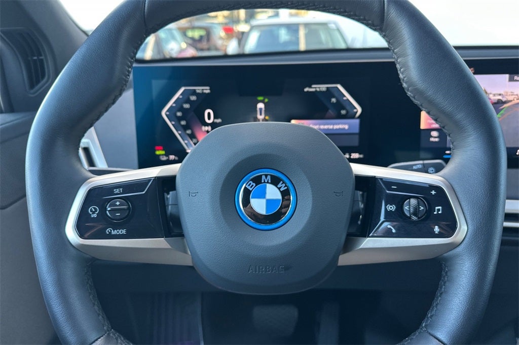 2025 BMW iX xDrive50