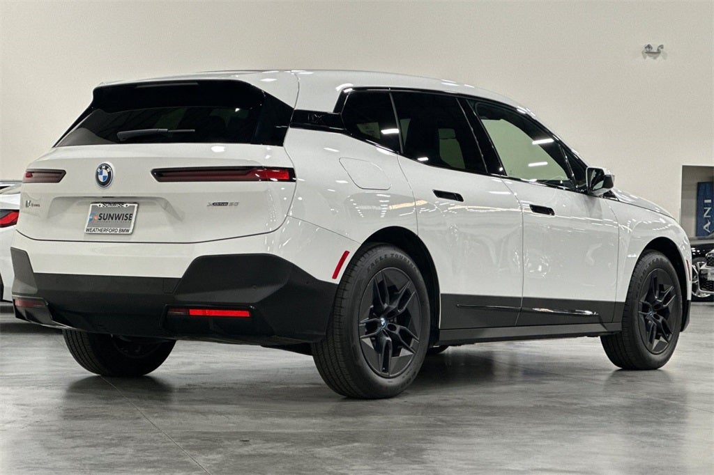 2025 BMW iX xDrive50