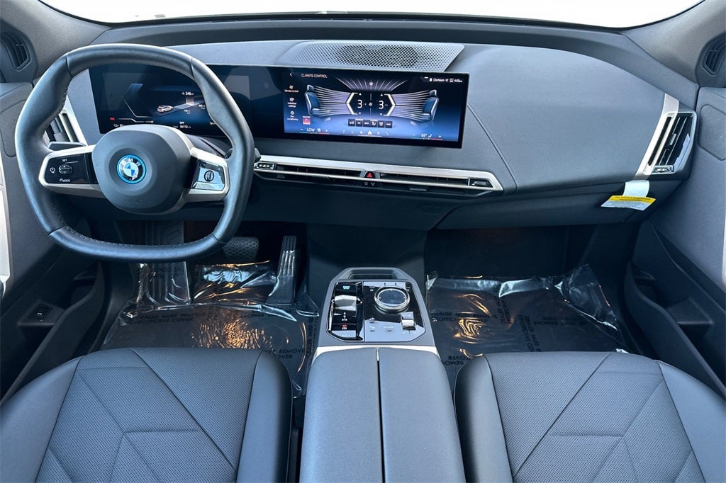 2025 BMW iX xDrive50