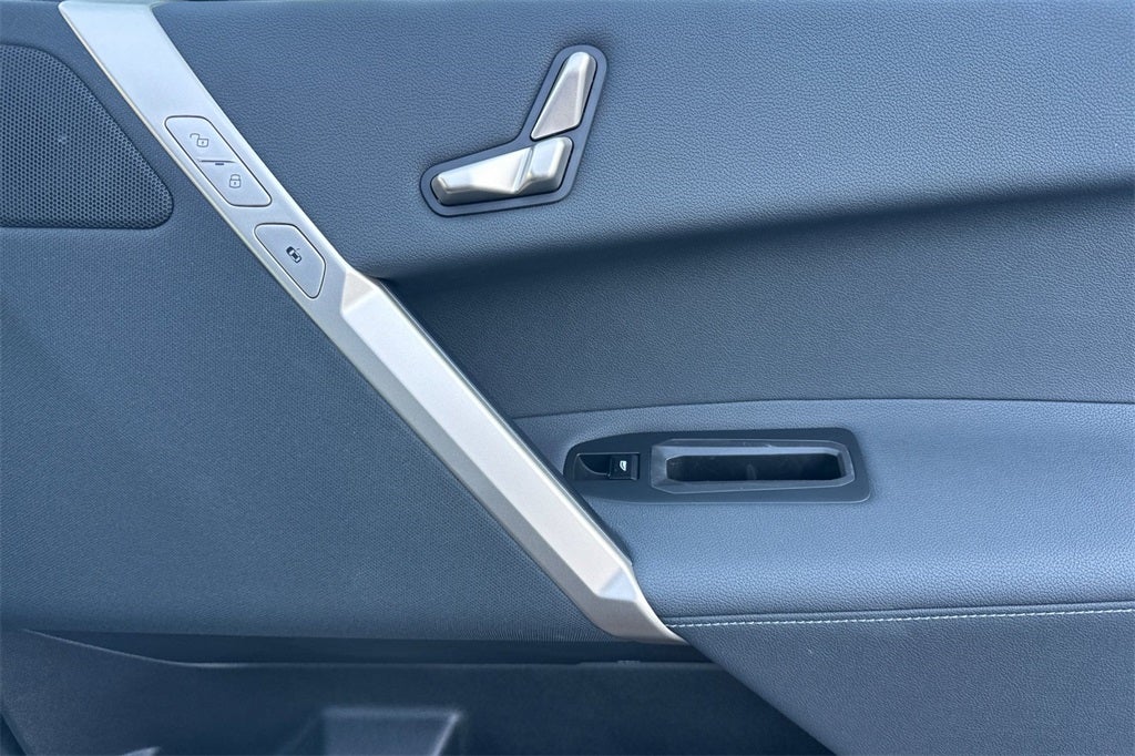 2025 BMW iX xDrive50