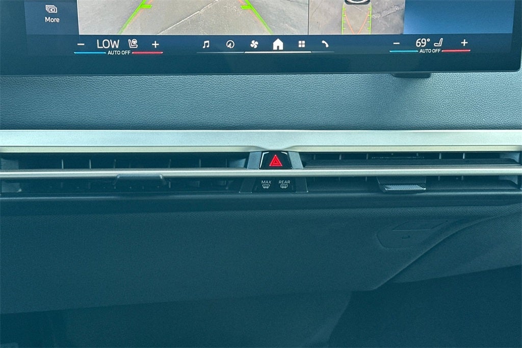 2025 BMW iX xDrive50