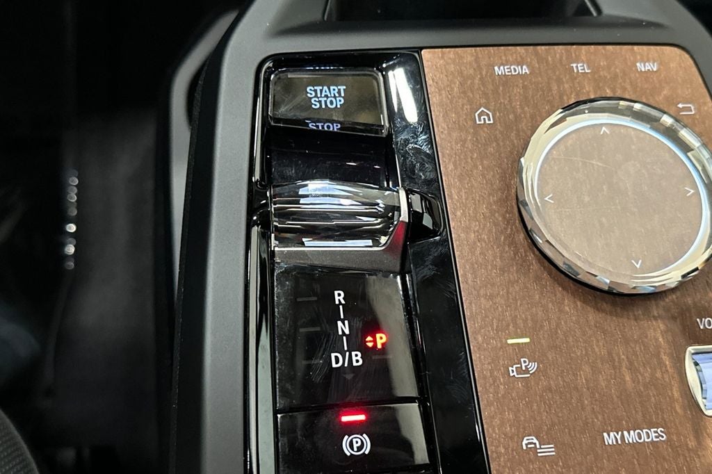 2023 BMW iX M60