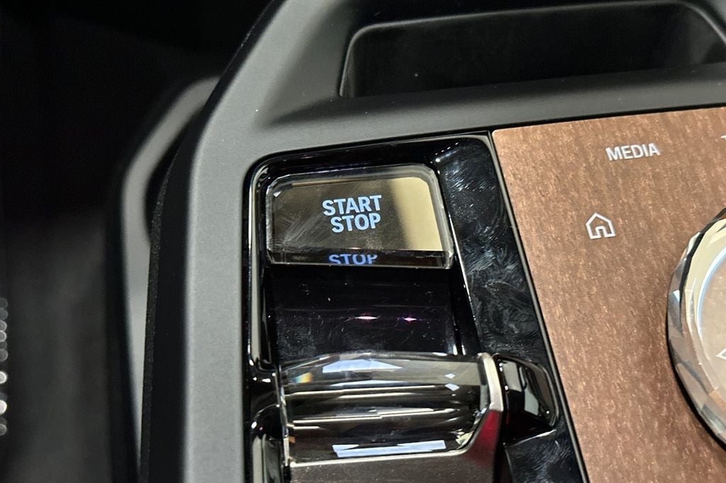 2023 BMW iX M60