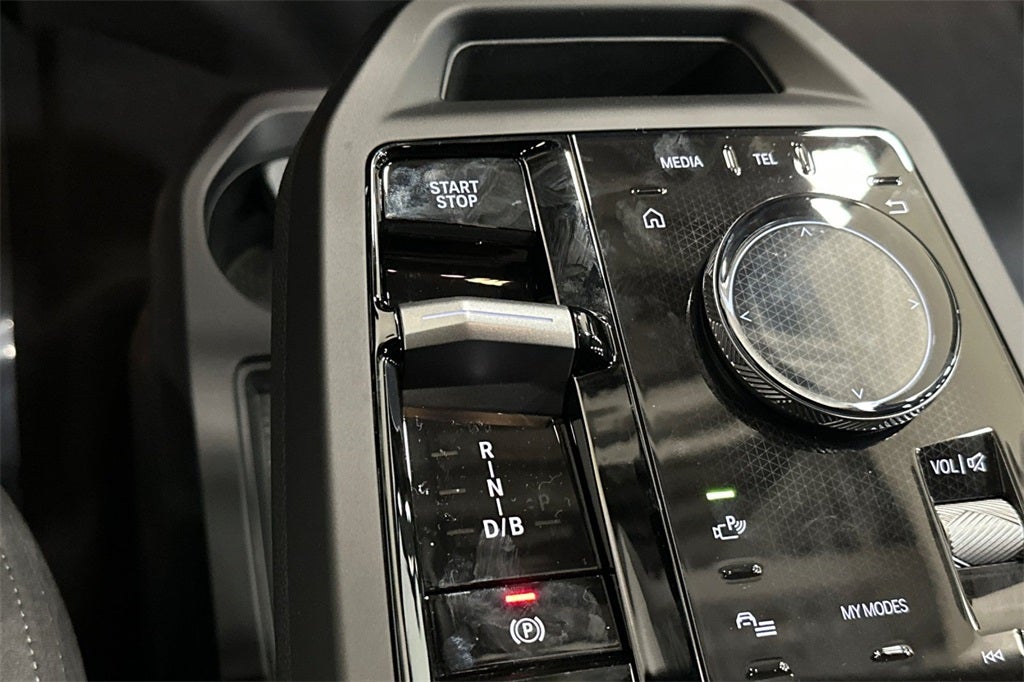 2026 BMW iX xDrive45