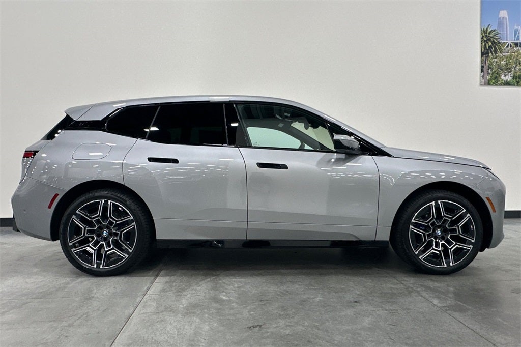 2026 BMW iX xDrive45