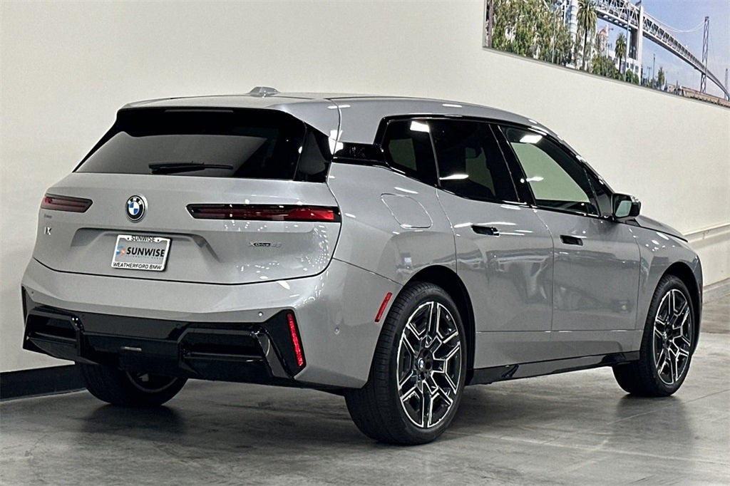 2026 BMW iX xDrive45