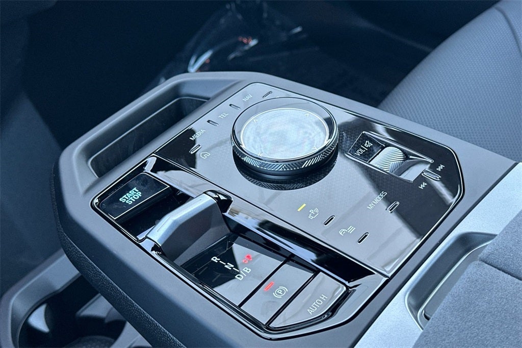 2026 BMW iX xDrive45