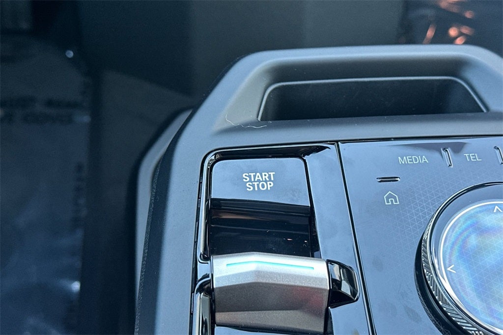 2026 BMW iX xDrive60