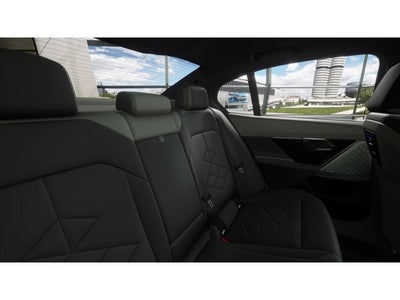 2027 BMW 550e 550e xDrive
