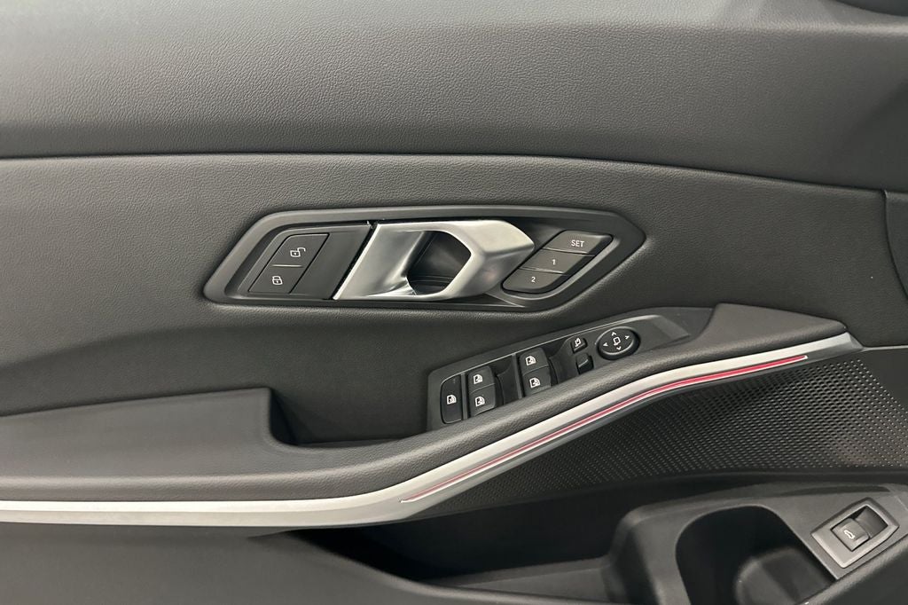 2025 BMW 3 Series 330i