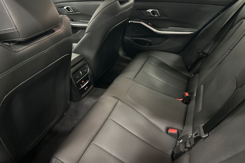 2025 BMW 3 Series 330i