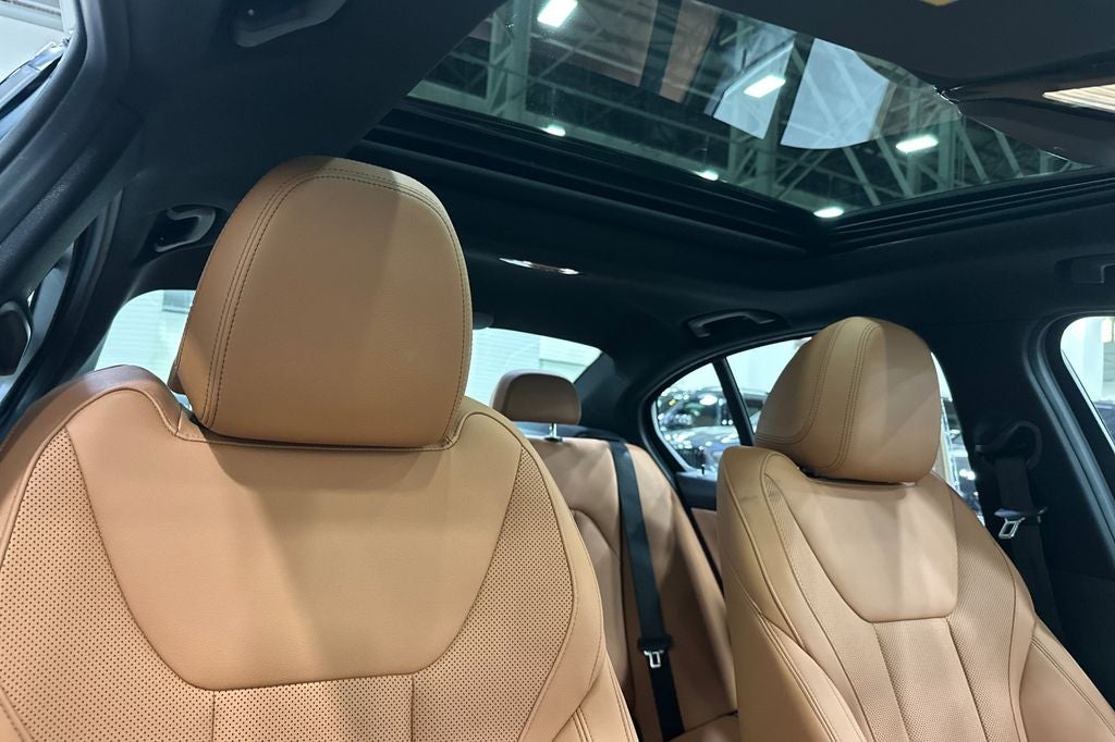 2025 BMW 3 Series 330i