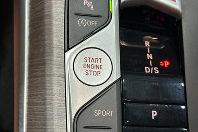 2025 BMW 3 Series 330i