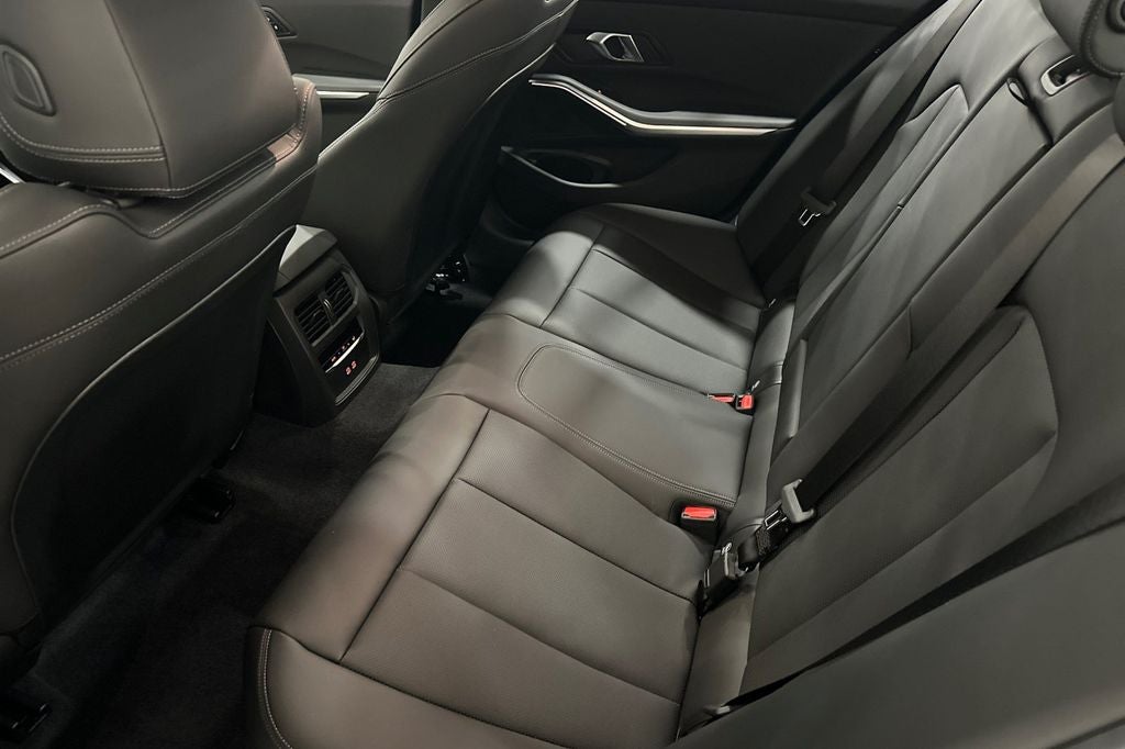 2026 BMW 3 Series 330i