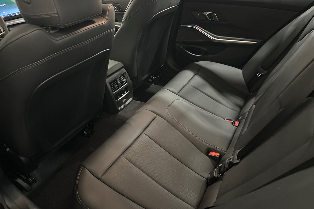 2026 BMW 3 Series 330i