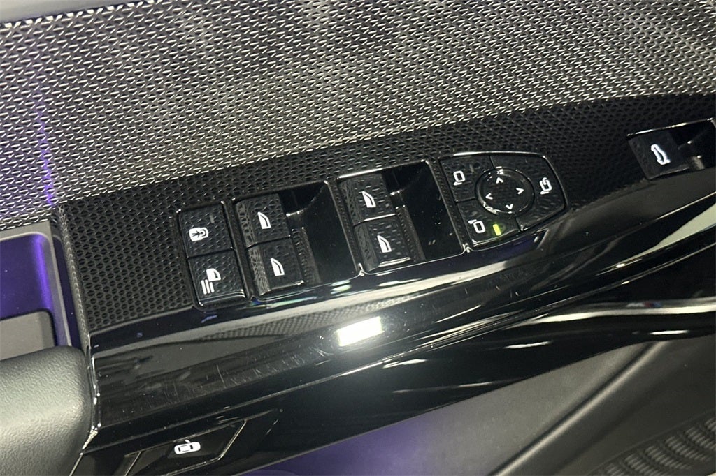 2023 BMW 7 Series 740i