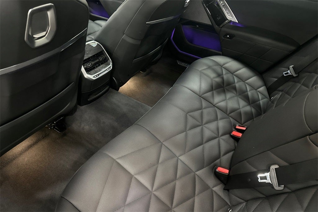 2023 BMW 7 Series 740i