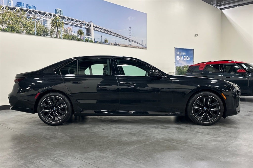 2023 BMW 7 Series 740i