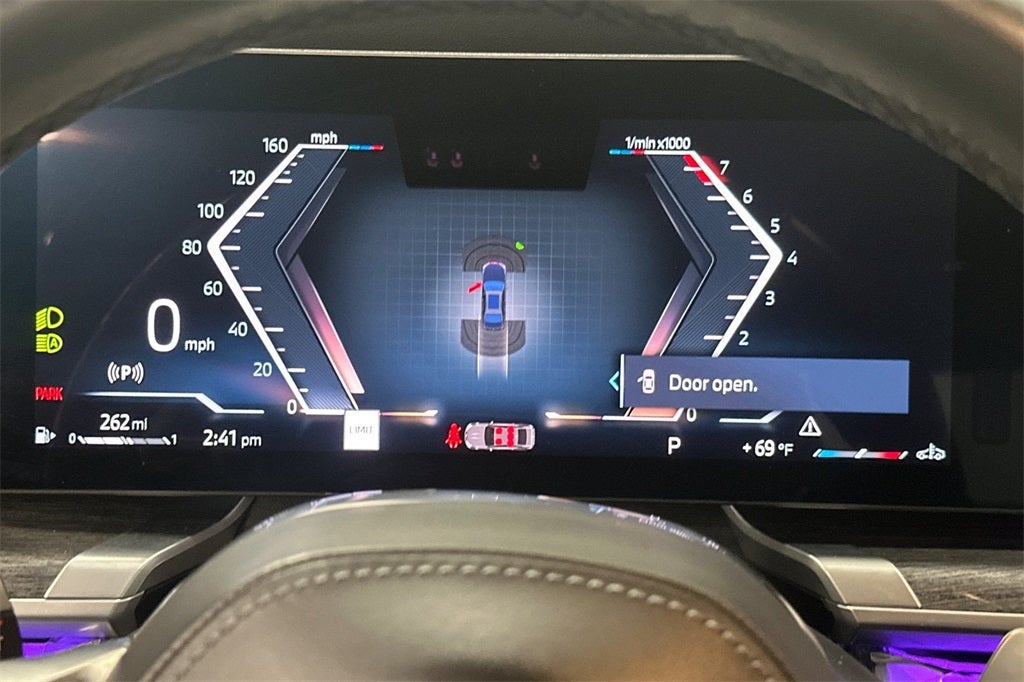 2023 BMW 7 Series 740i