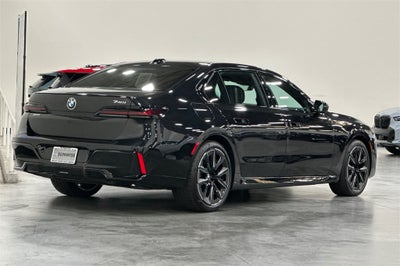 2023 BMW 7 Series 740i