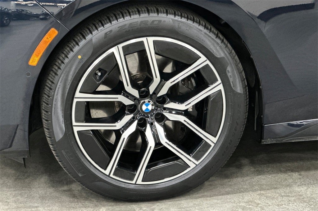 2023 BMW 7 Series 760i xDrive
