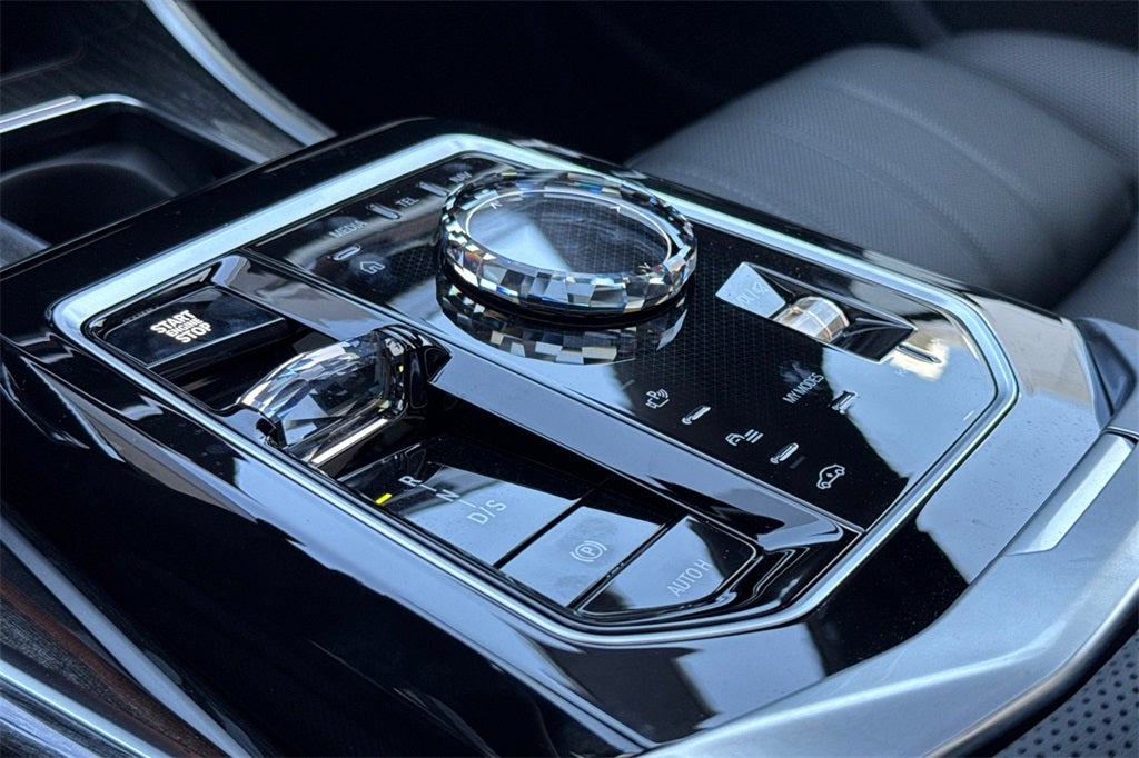 2025 BMW 7 Series 760i xDrive